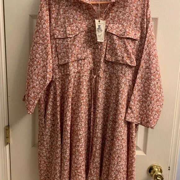 Easel NWT Floral Dress Pink Medium Oversized - Picture 8 of 8
